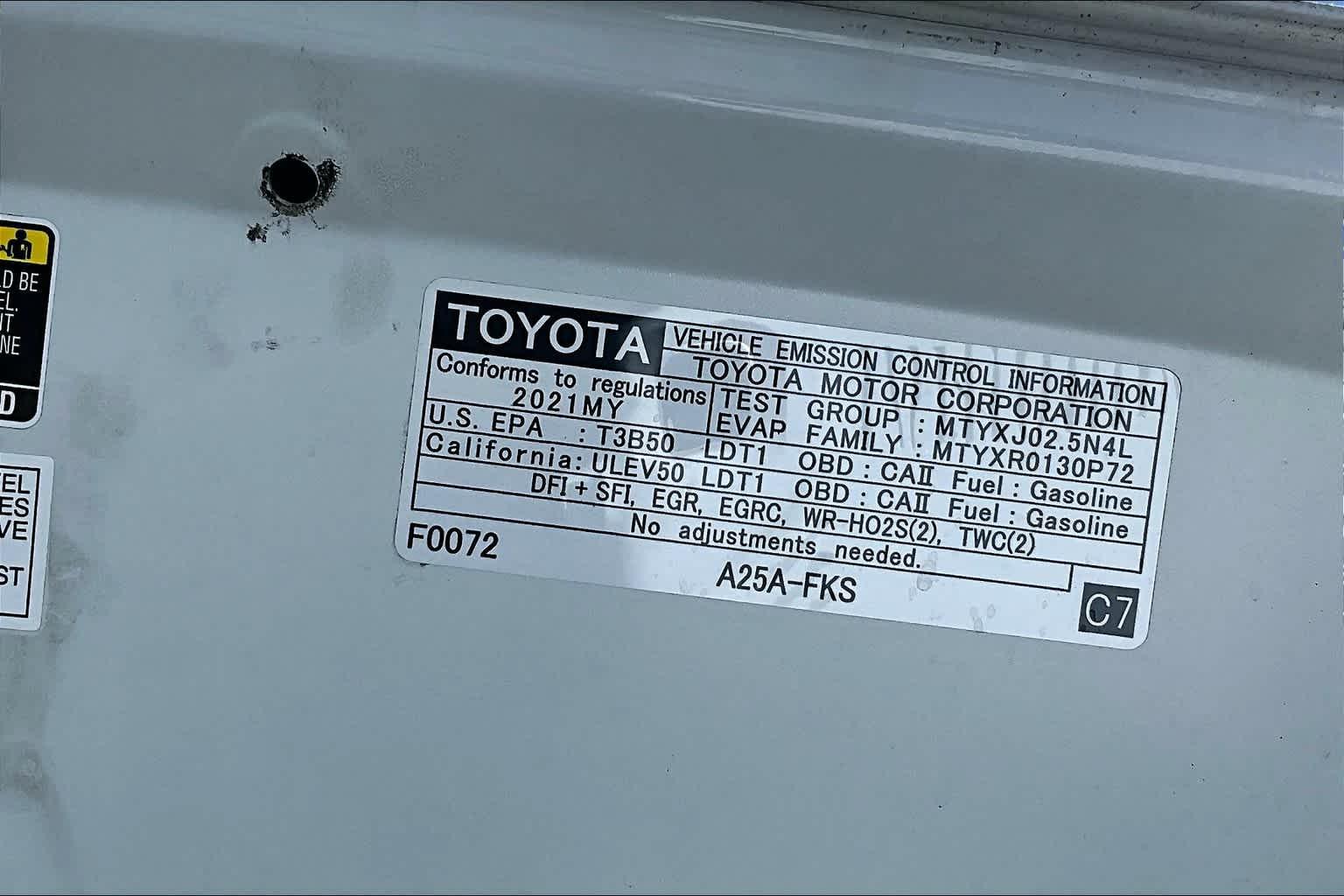 2021 Toyota RAV4 LE - Photo 34