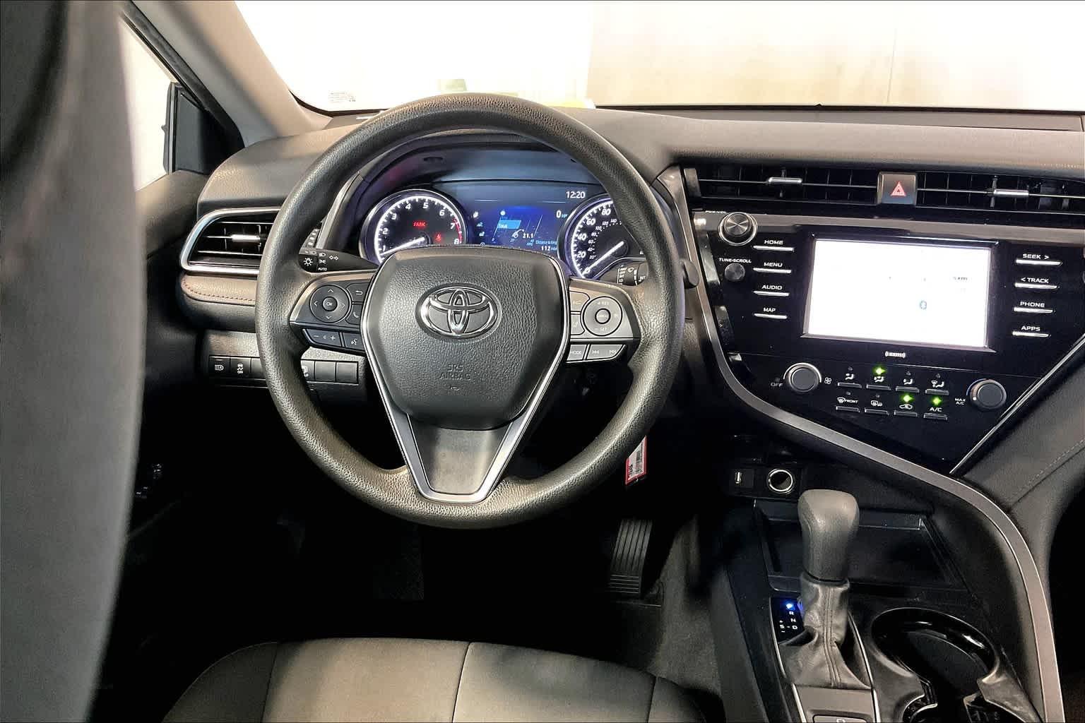 2020 Toyota Camry LE - Photo 17