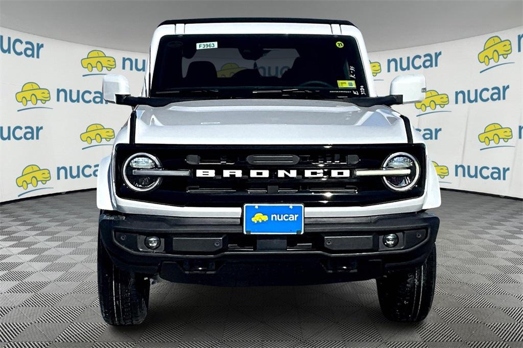 2024 Ford Bronco Outer Banks - Photo 2