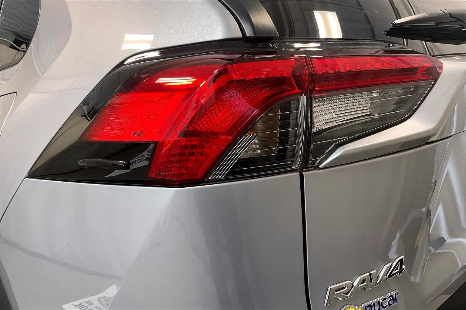 2021 Toyota RAV4 XLE - Photo 35
