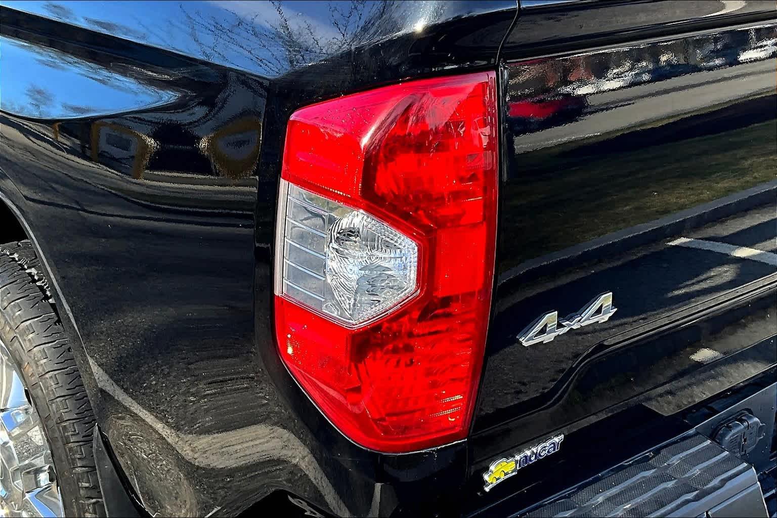 2019 Toyota Tundra 1794 Edition CrewMax 5.5 Bed 5.7L - Photo 33