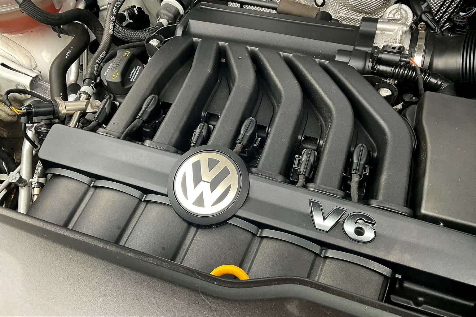2021 Volkswagen Atlas Cross Sport 3.6L V6 SEL - Photo 35