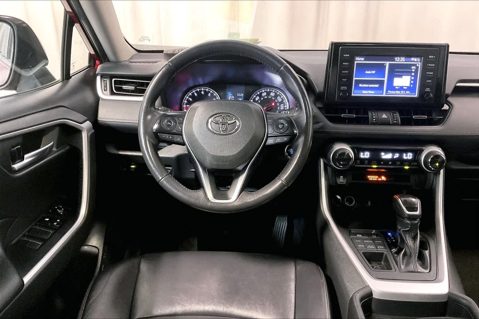 2019 Toyota RAV4 XLE Premium - Photo 17