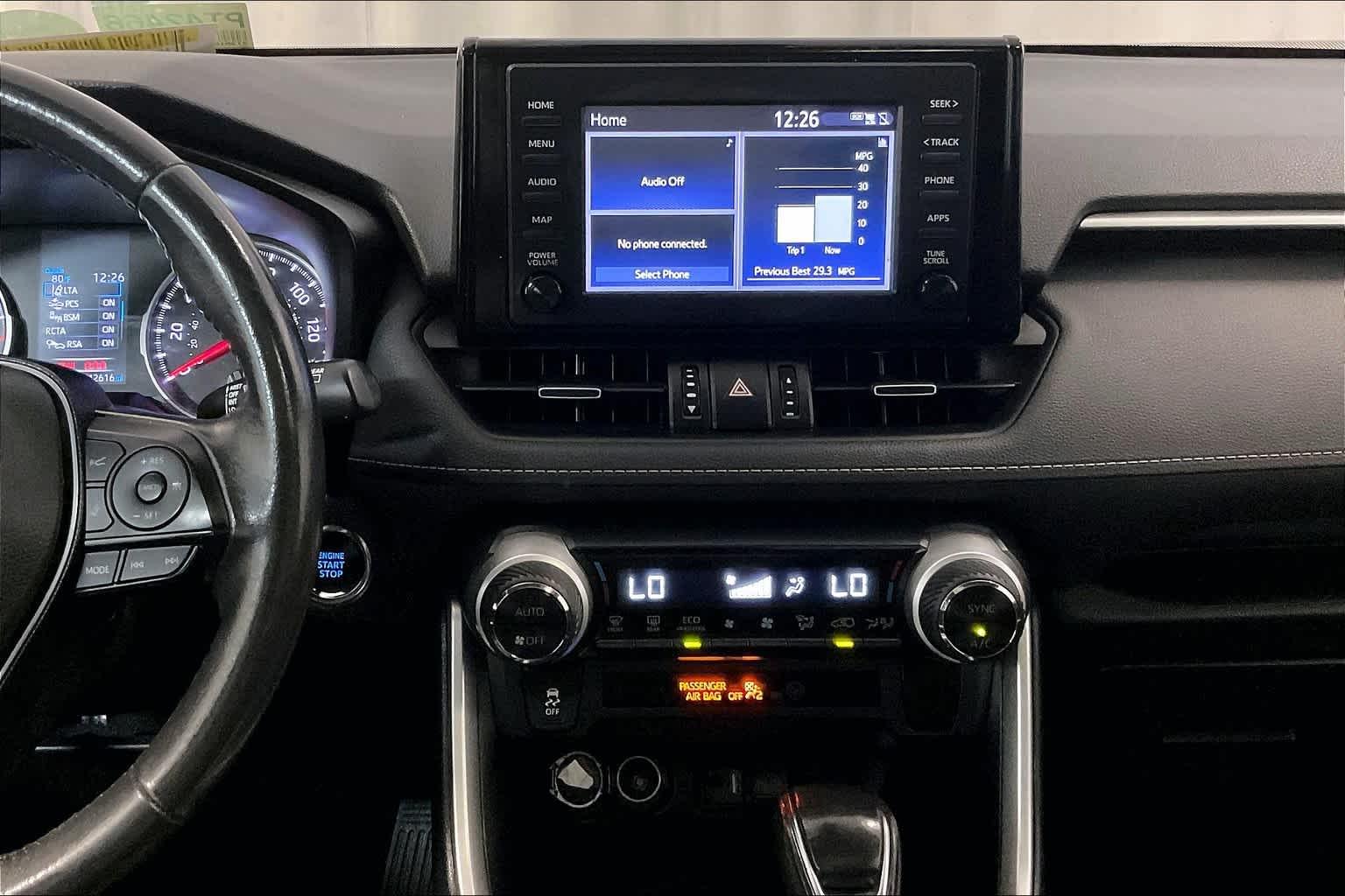 2019 Toyota RAV4 XLE Premium - Photo 18