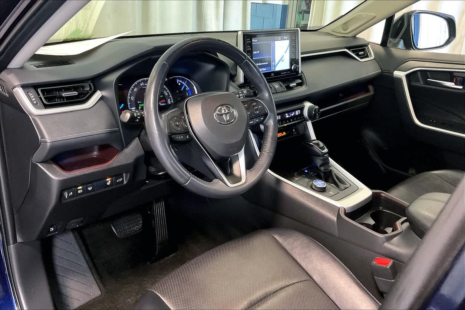 2019 Toyota RAV4 Hybrid Limited - Photo 8