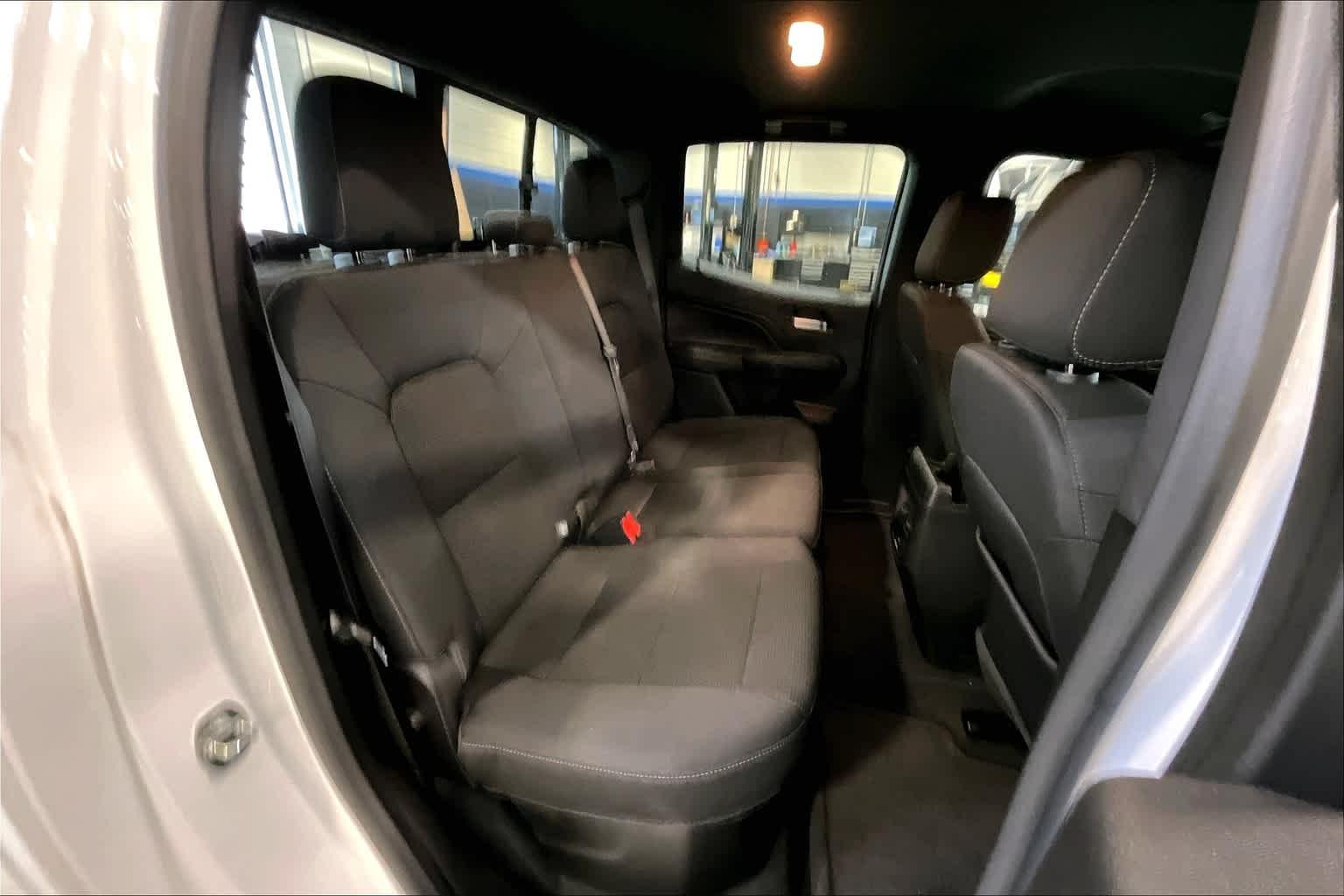 2023 Chevrolet Colorado 4WD LT Crew Cab - Photo 16