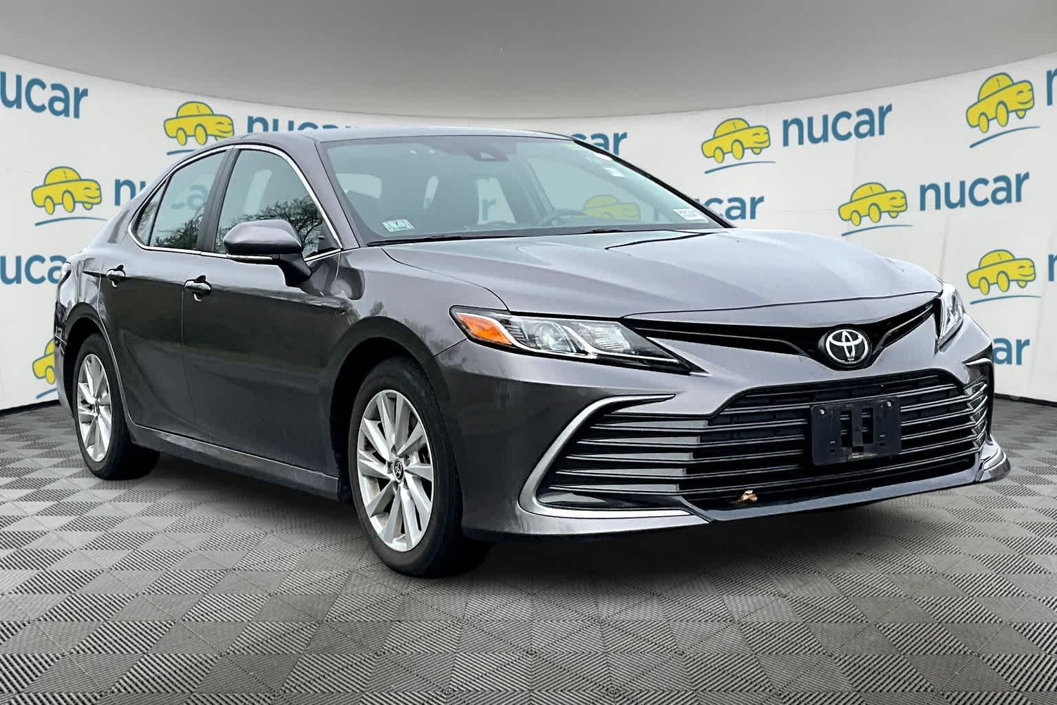 2021 Toyota Camry LE - Photo 1