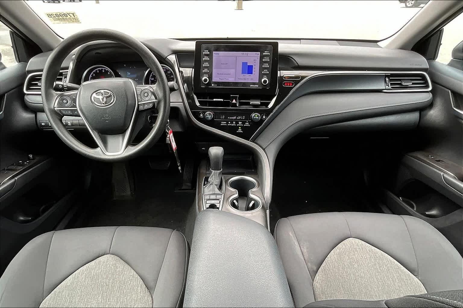 2022 Toyota Camry LE - Photo 21