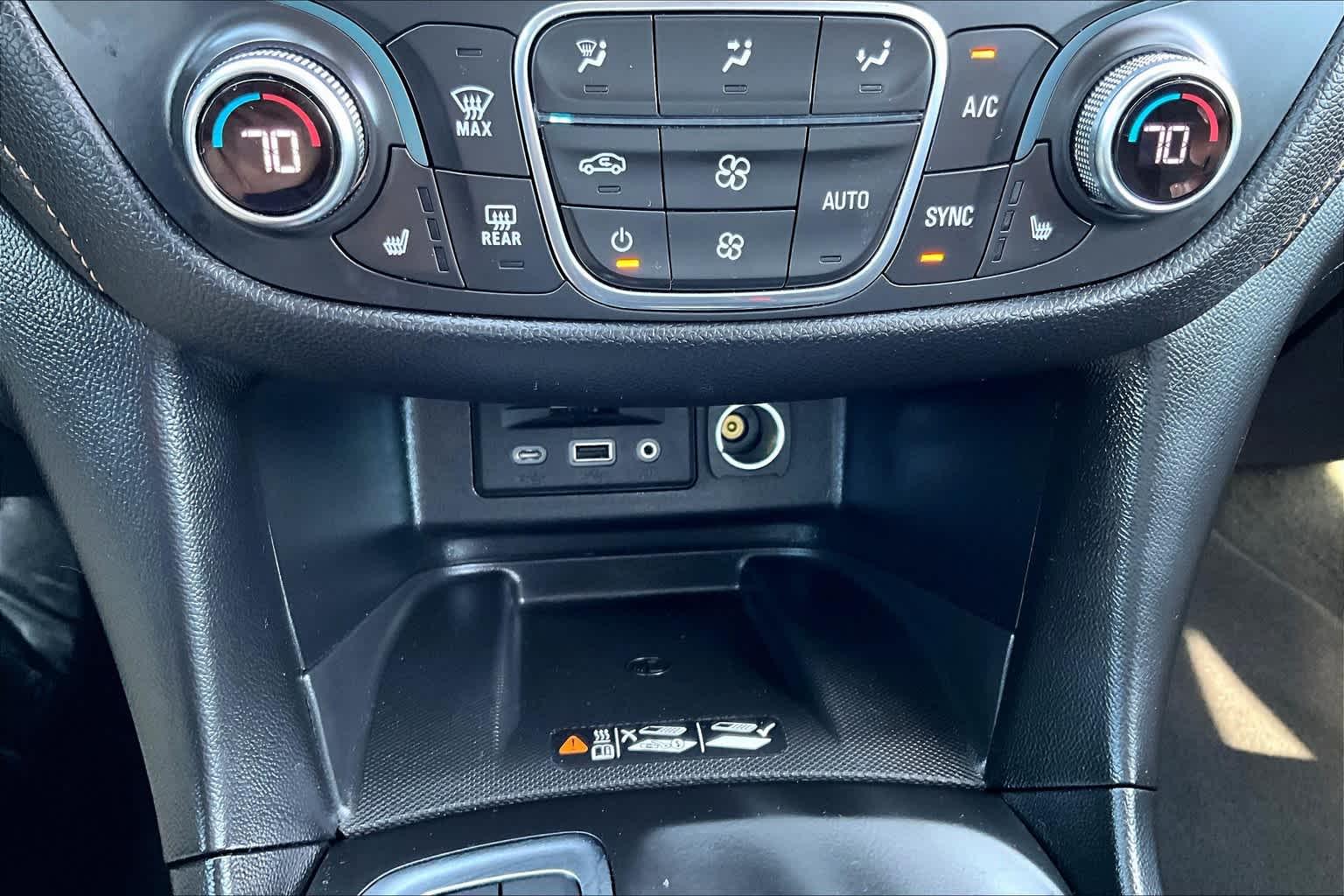 2019 Chevrolet Equinox Premier - Photo 25