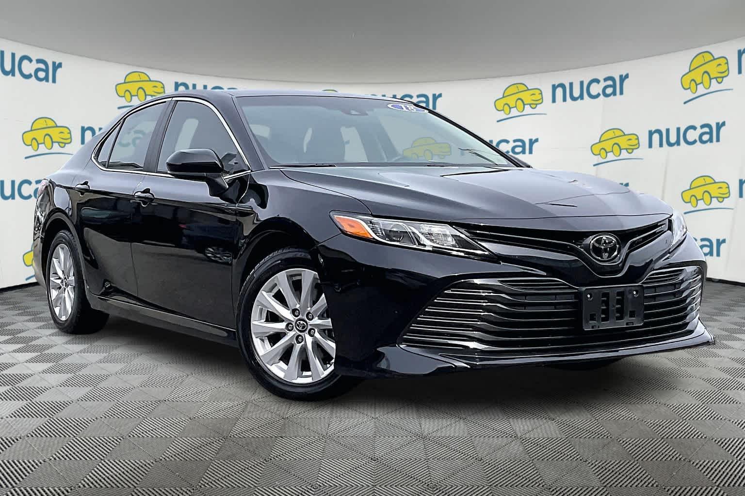 2018 Toyota Camry LE - Photo 1