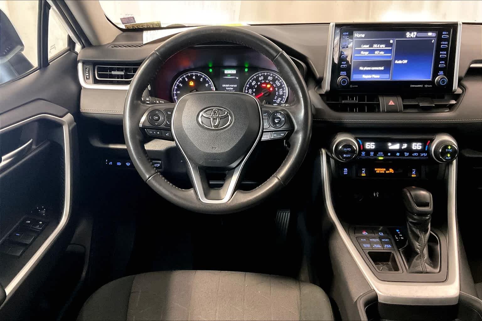 2019 Toyota RAV4 XLE - Photo 16