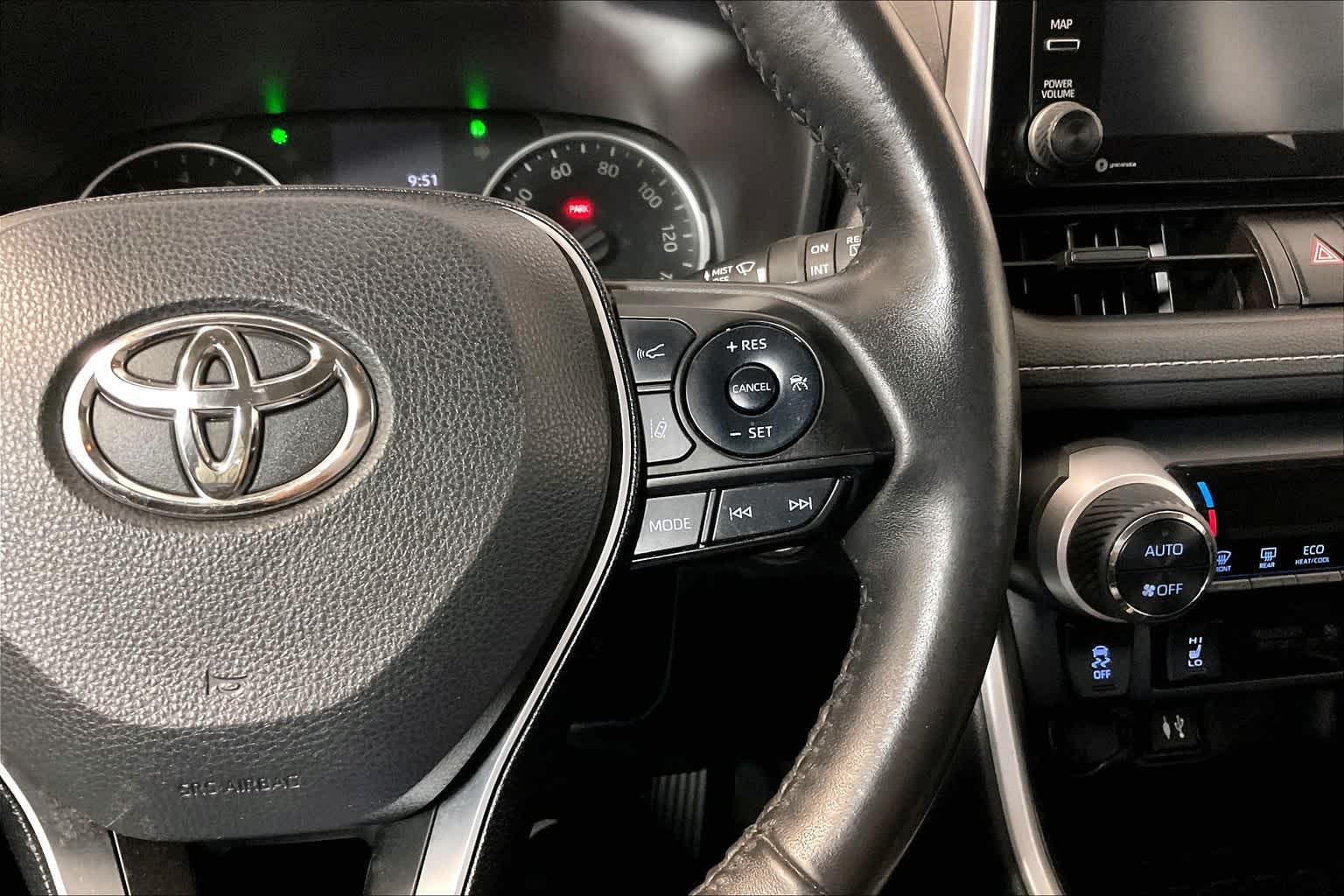 2019 Toyota RAV4 XLE - Photo 22