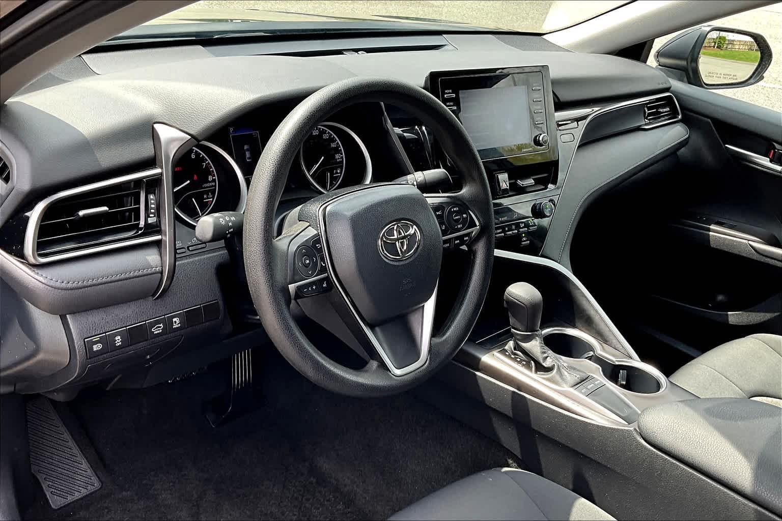2023 Toyota Camry LE - Photo 8