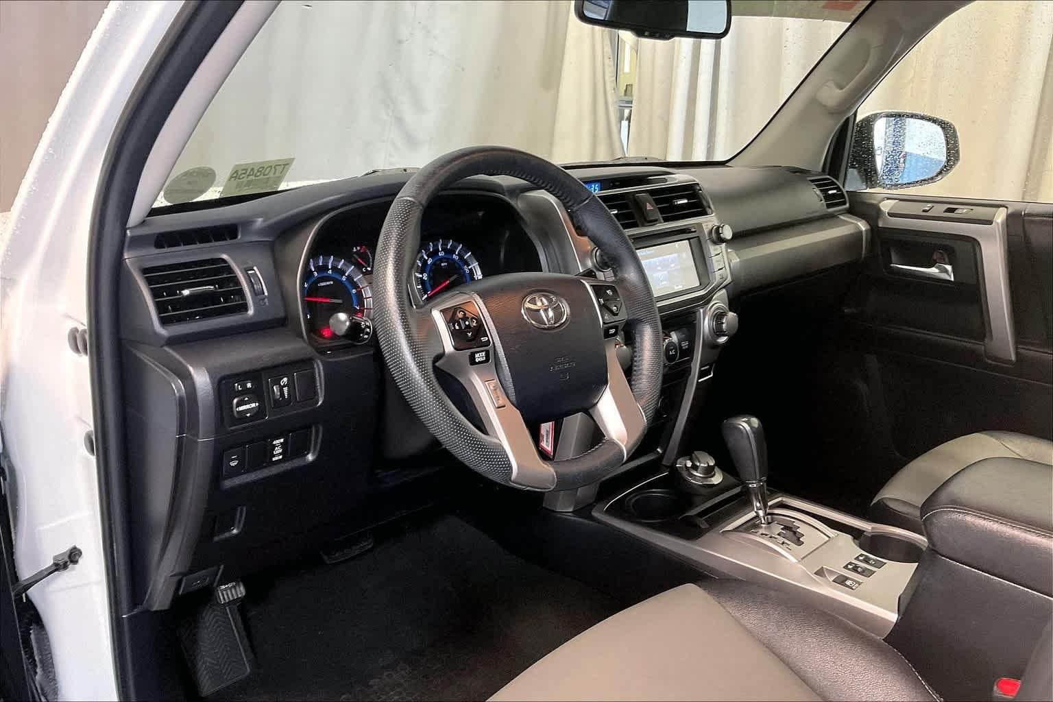 2018 Toyota 4Runner SR5 Premium - Photo 8
