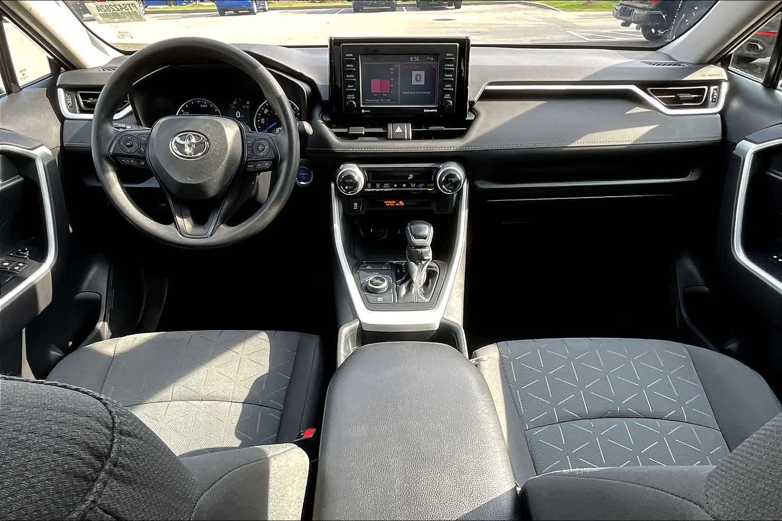 2020 Toyota RAV4 Hybrid XLE - Photo 21