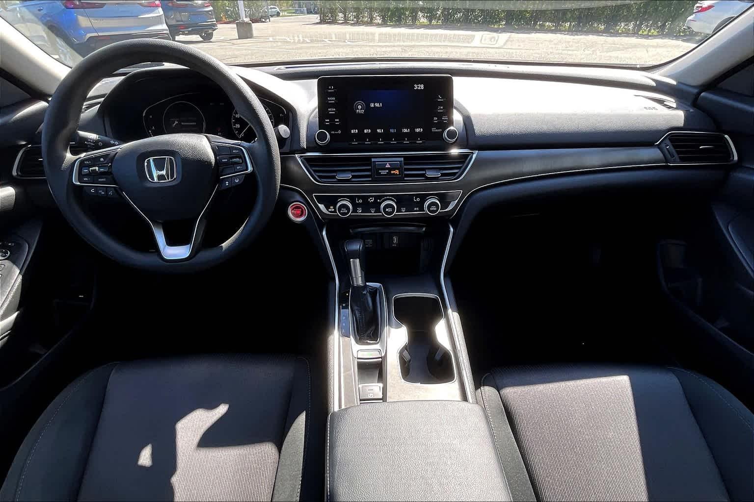 2018 Honda Accord LX 1.5T - Photo 21
