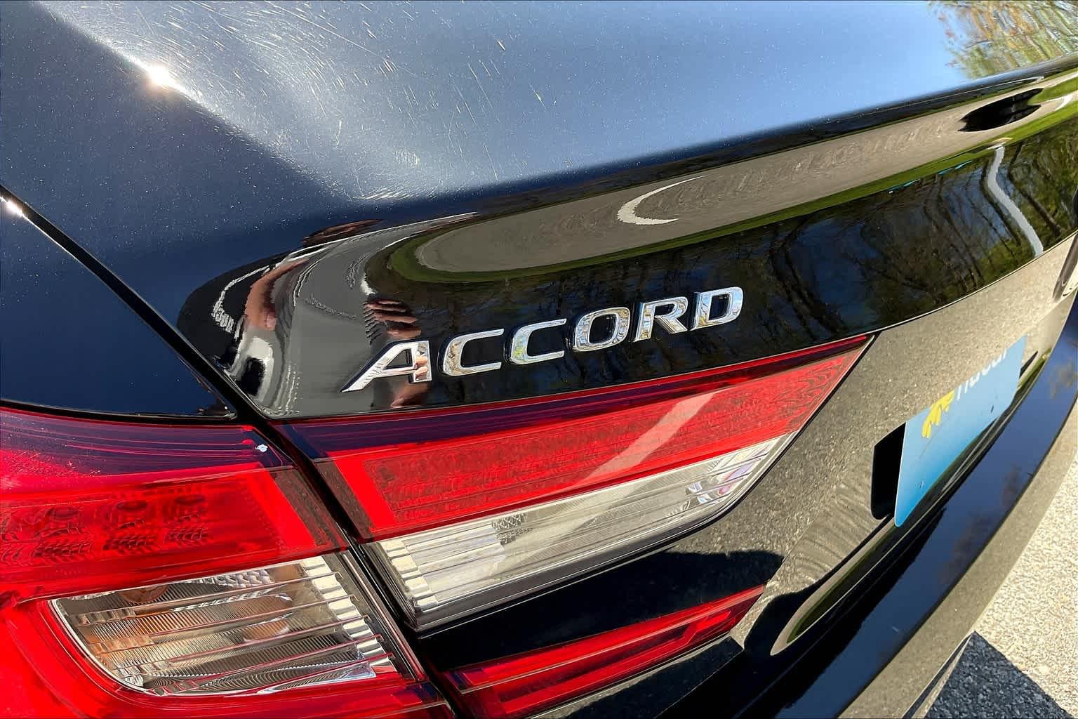 2018 Honda Accord LX 1.5T - Photo 26