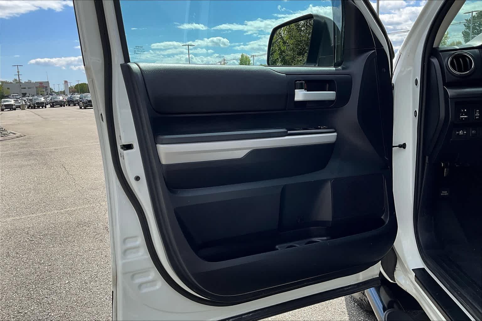 2019 Toyota Tundra SR5 Double Cab 6.5 Bed 5.7L - Photo 9