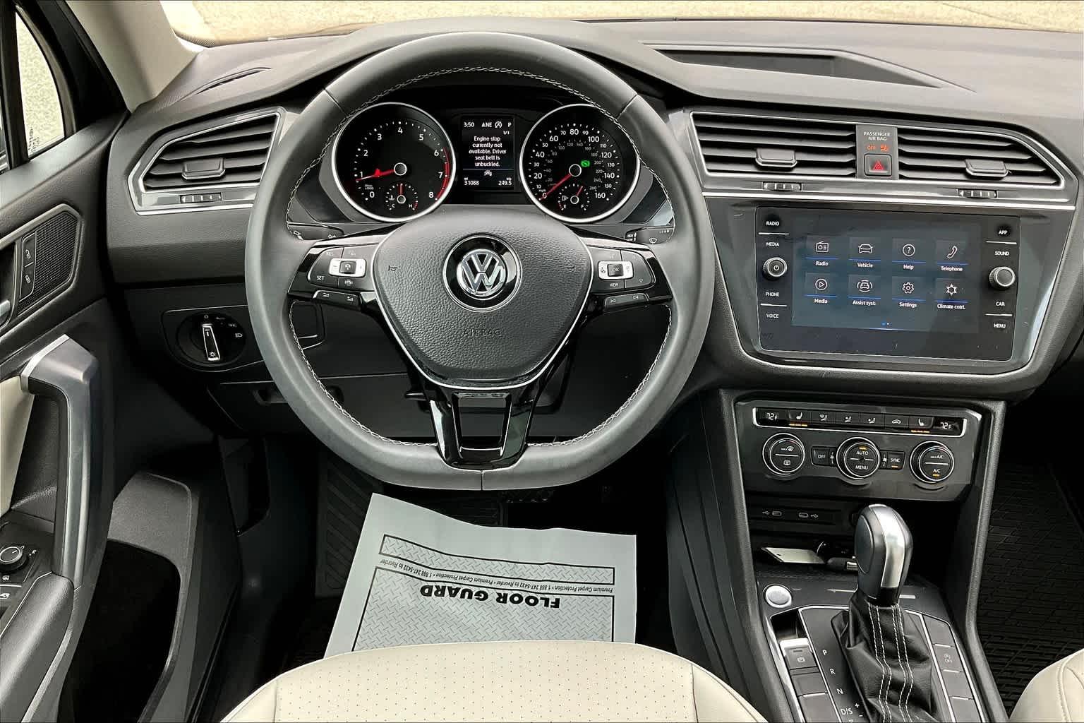 2021 Volkswagen Tiguan SE - Photo 18