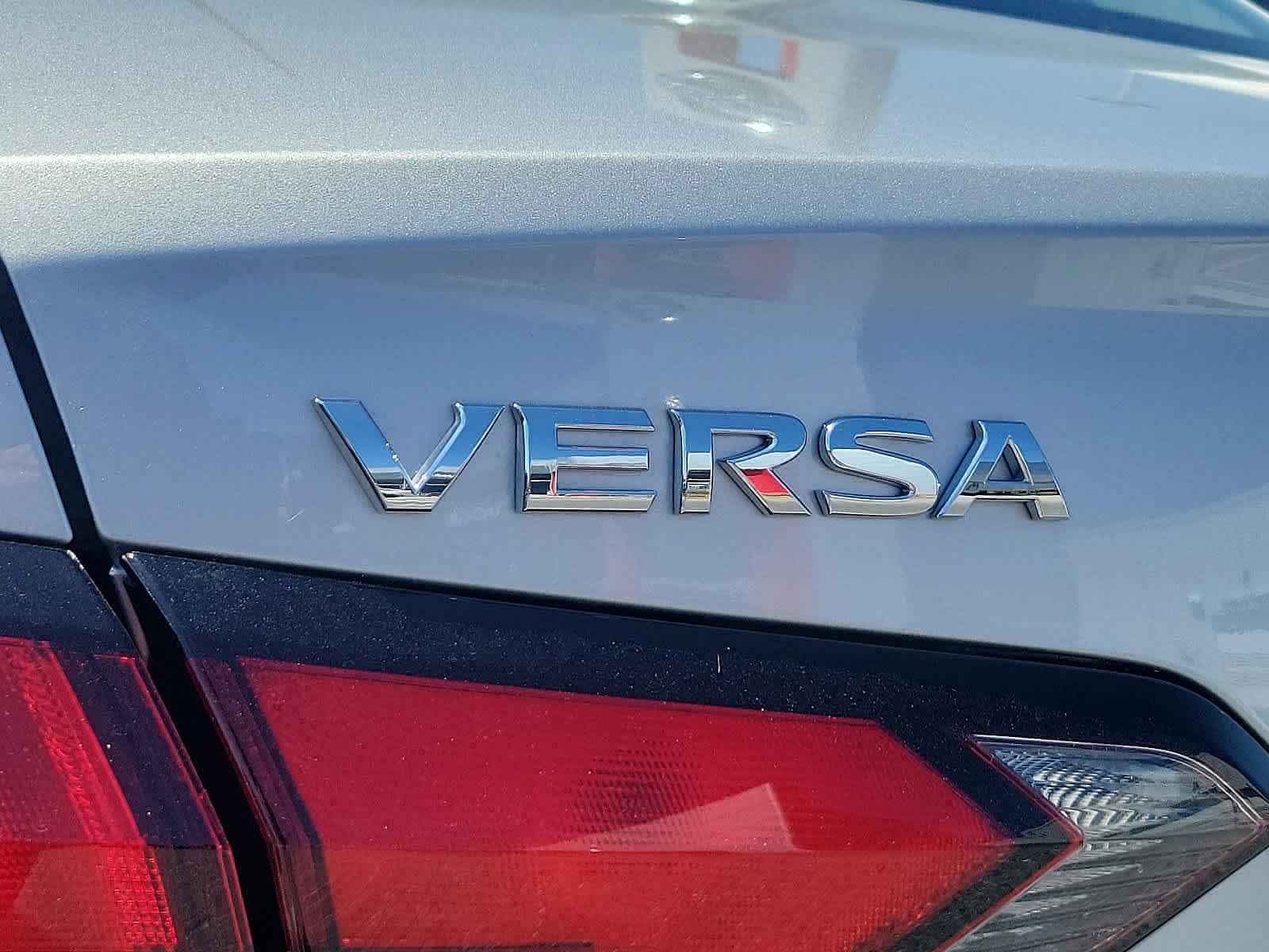 2024 Nissan Versa S - Photo 5