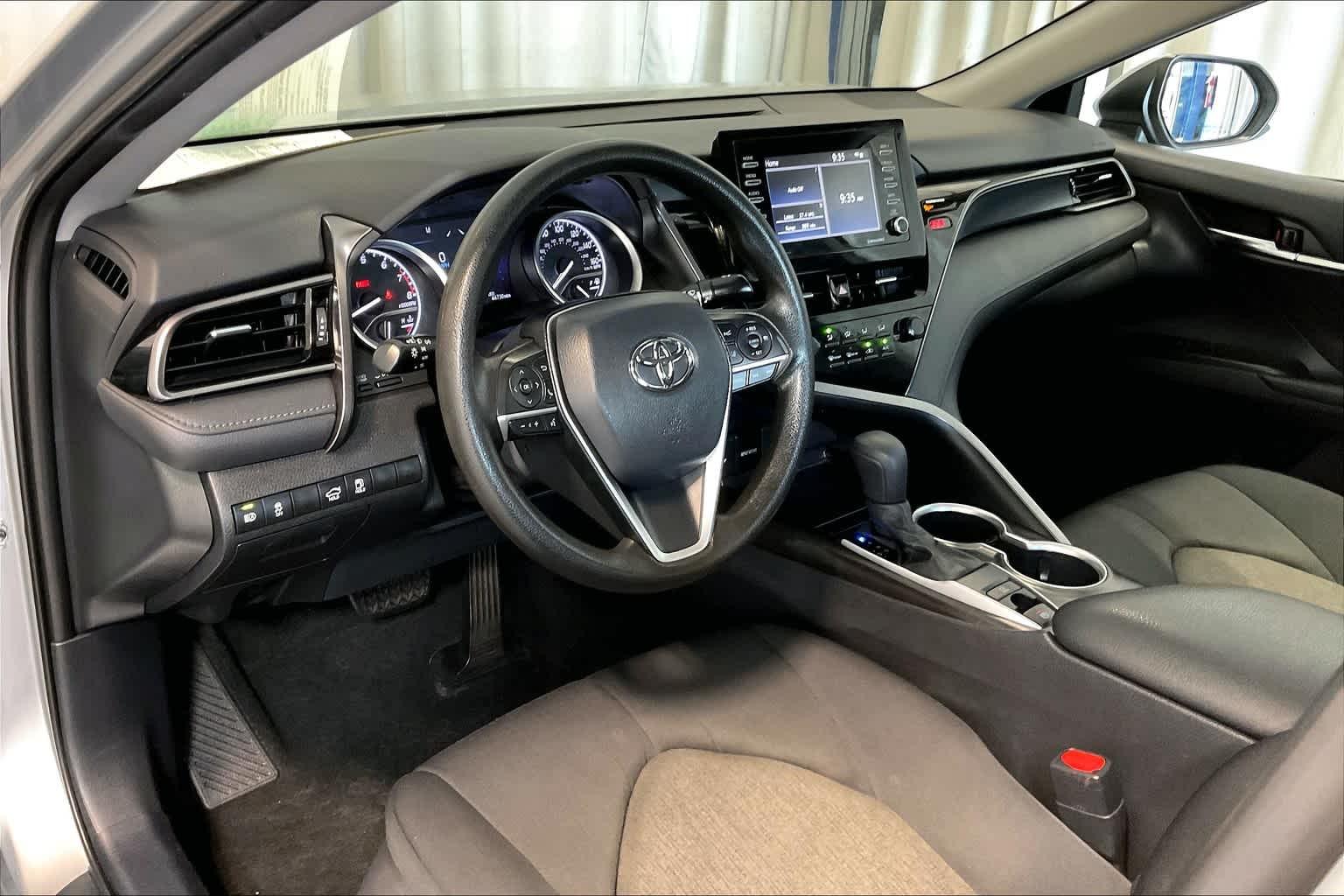 2021 Toyota Camry LE - Photo 8