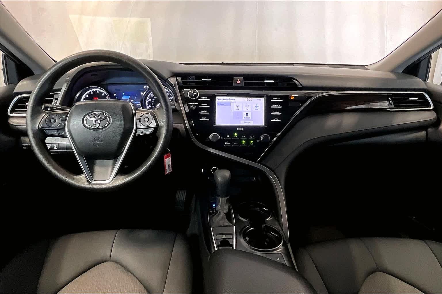 2020 Toyota Camry LE - Photo 21