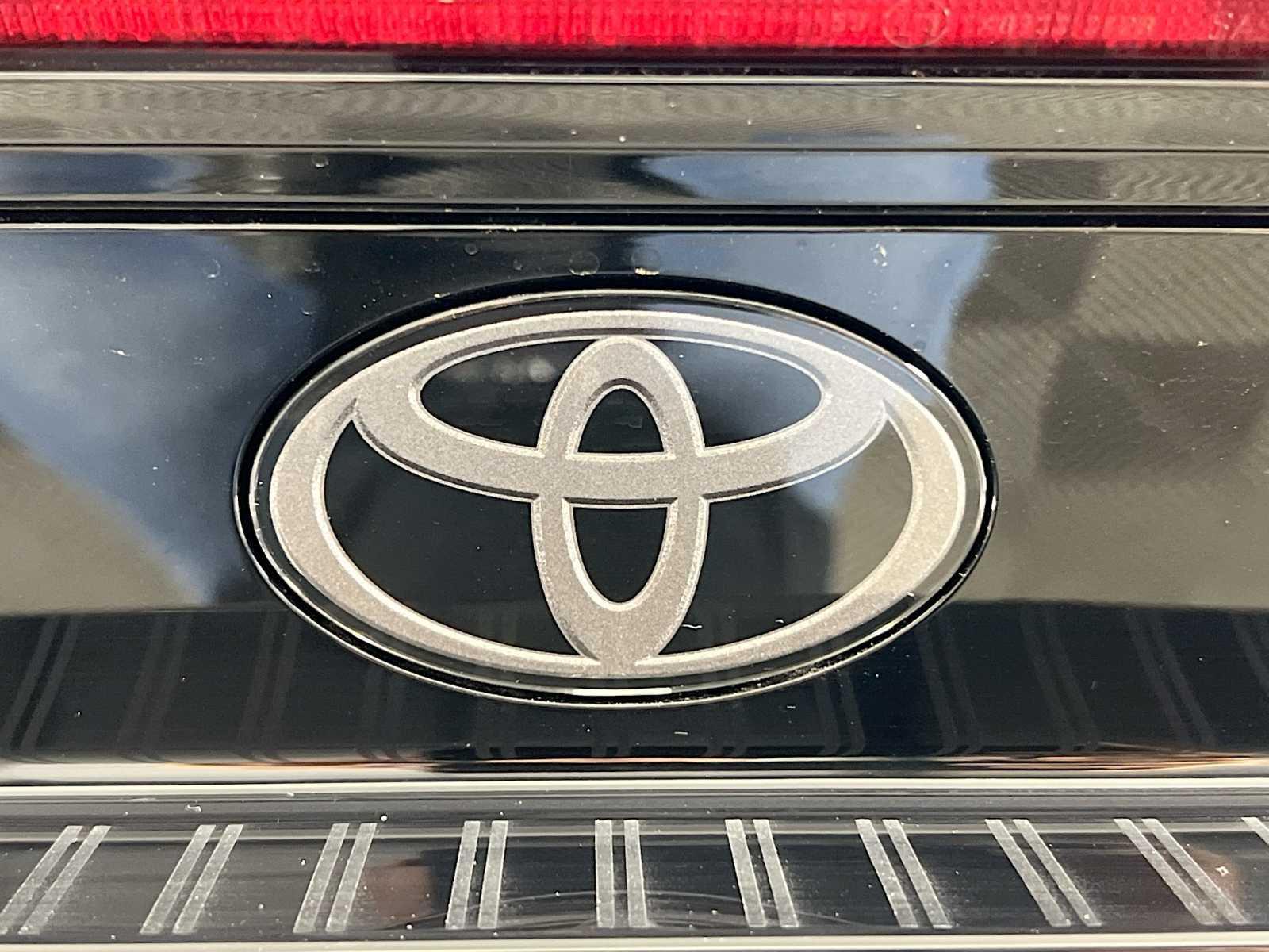 2024 Toyota Prius Prime XSE - Photo 17