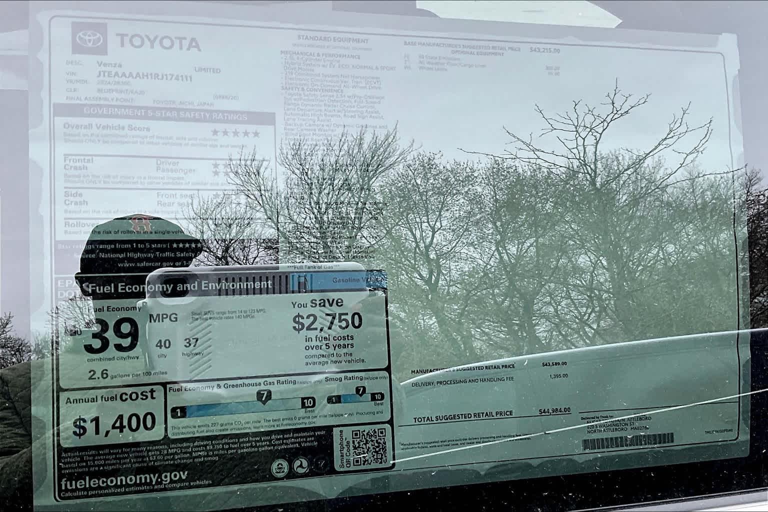 2024 Toyota Venza Limited - Photo 17