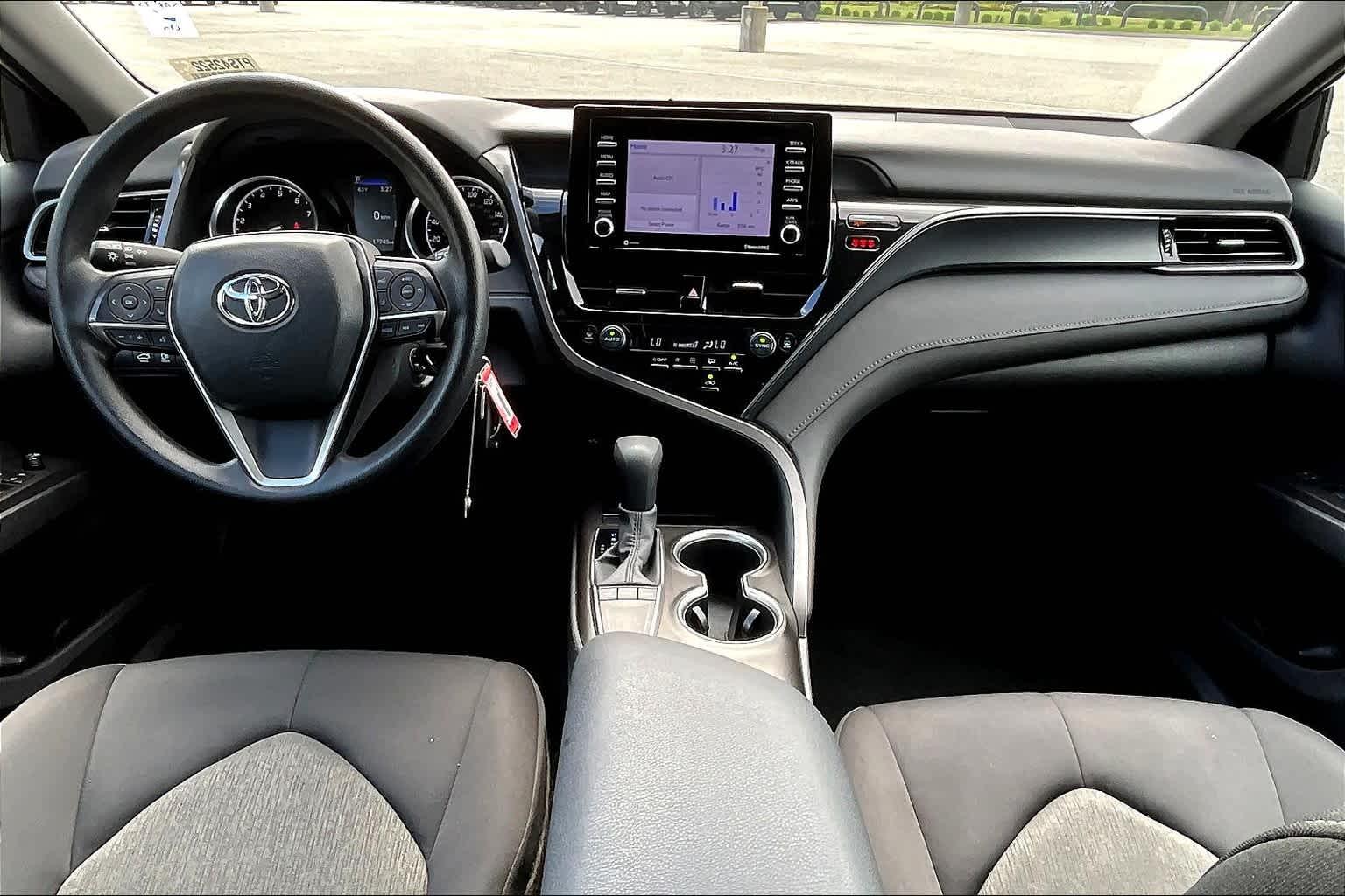 2024 Toyota Camry LE - Photo 21