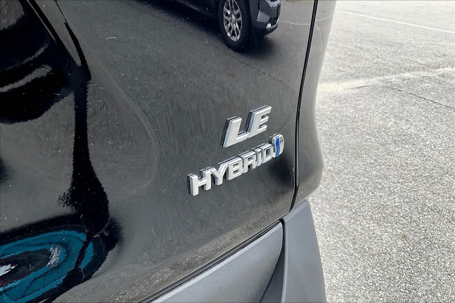 2021 Toyota RAV4 Hybrid LE - Photo 27