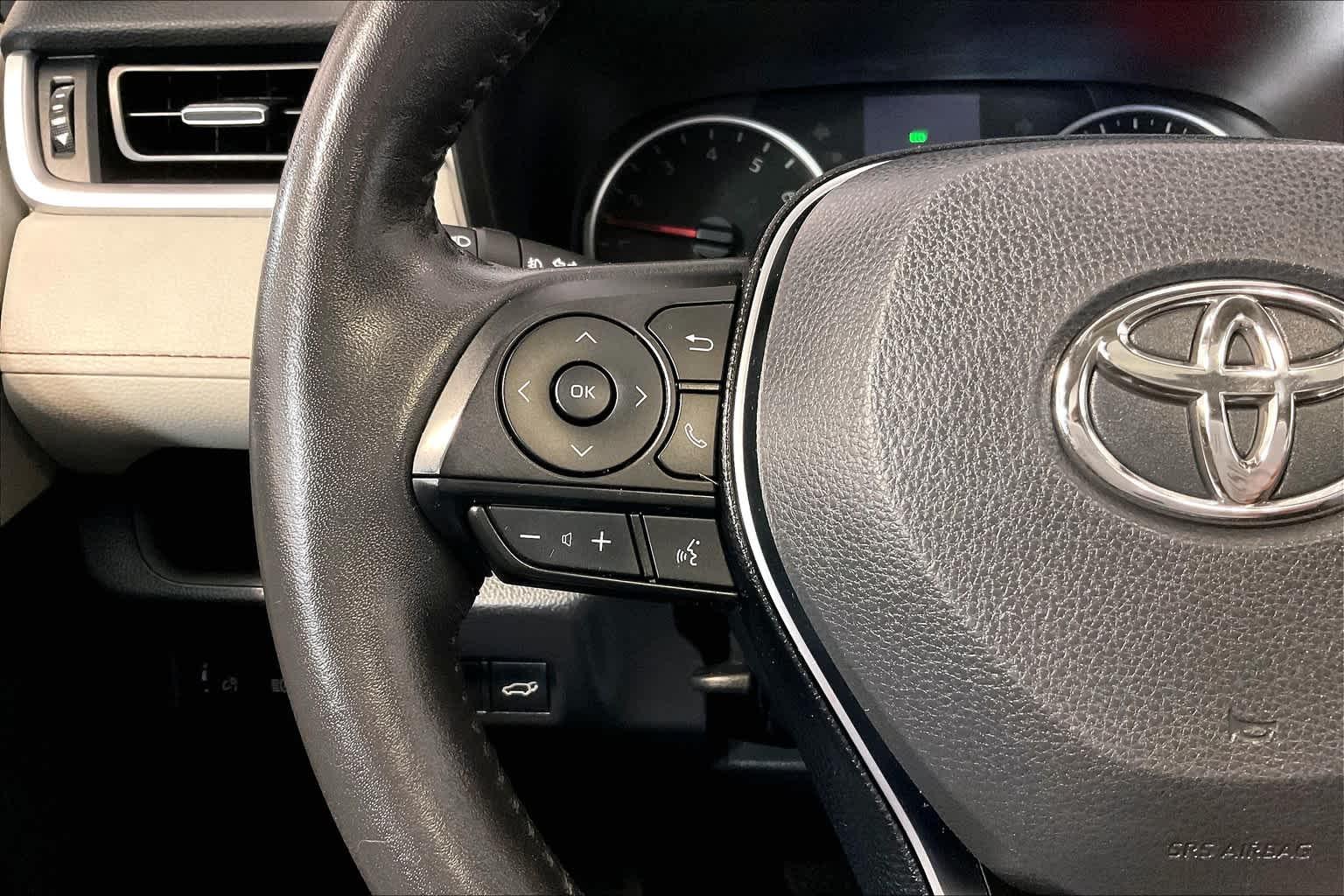 2019 Toyota RAV4 XLE Premium - Photo 23