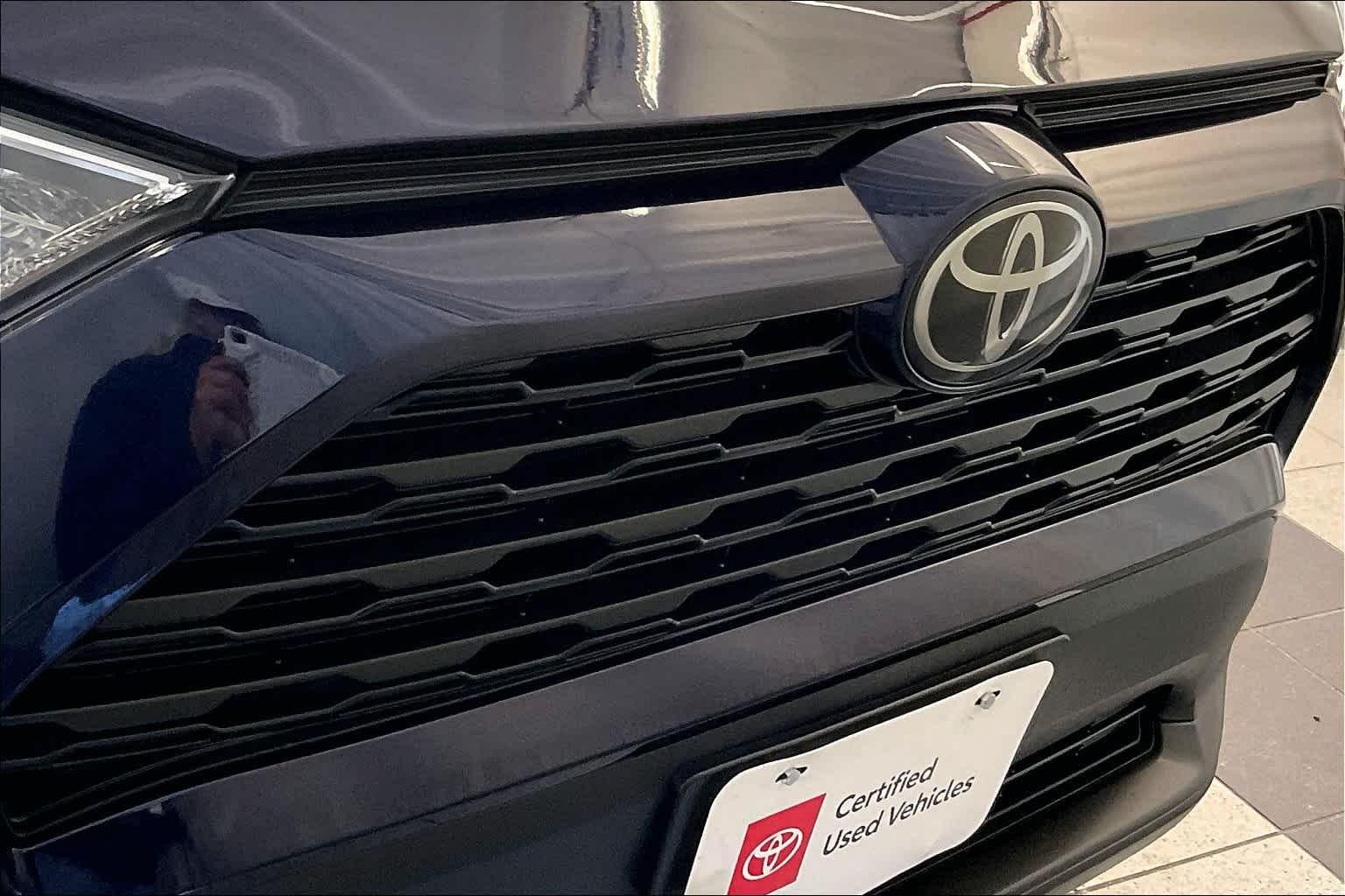 2019 Toyota RAV4 XLE Premium - Photo 32