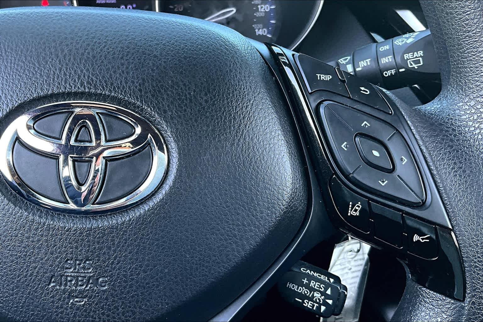 2019 Toyota C-HR LE - Photo 23