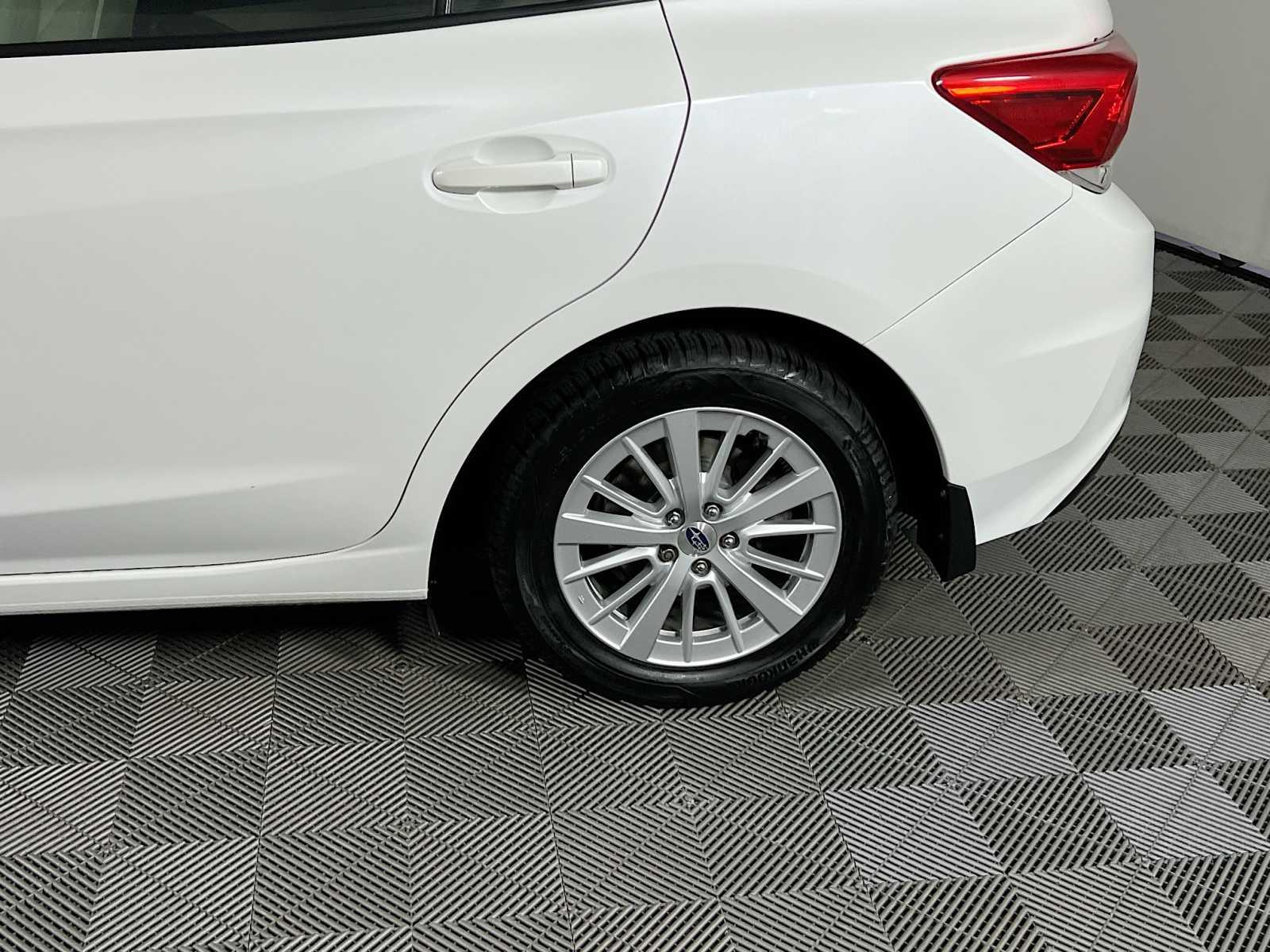 2018 Subaru Impreza Premium - Photo 30