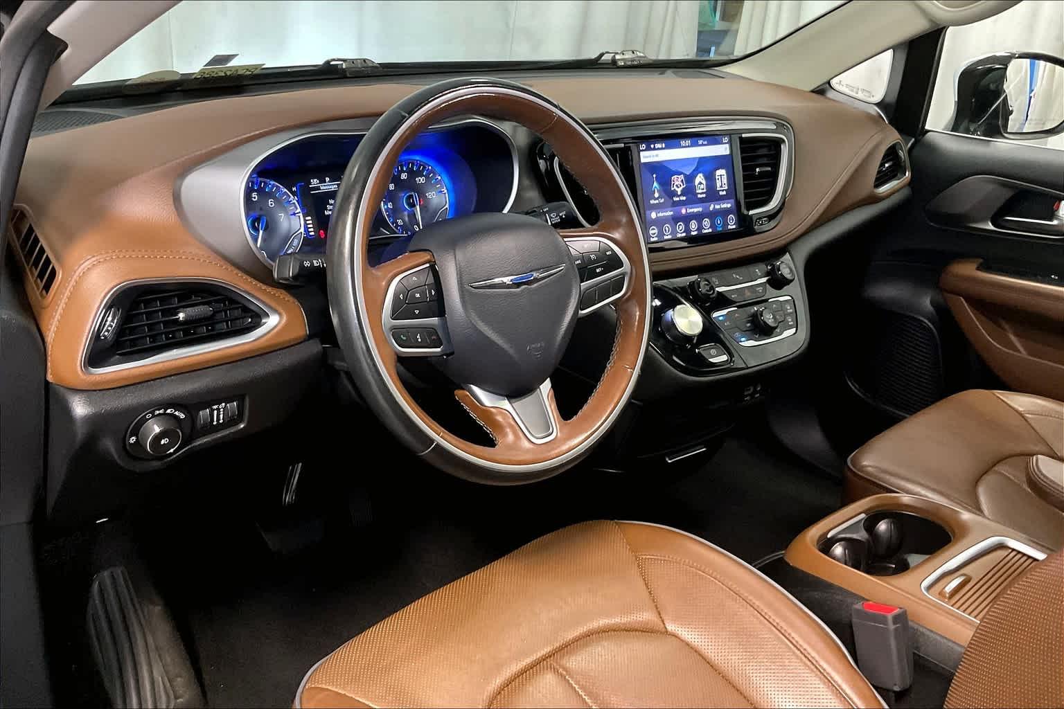2019 Chrysler Pacifica Limited - Photo 8