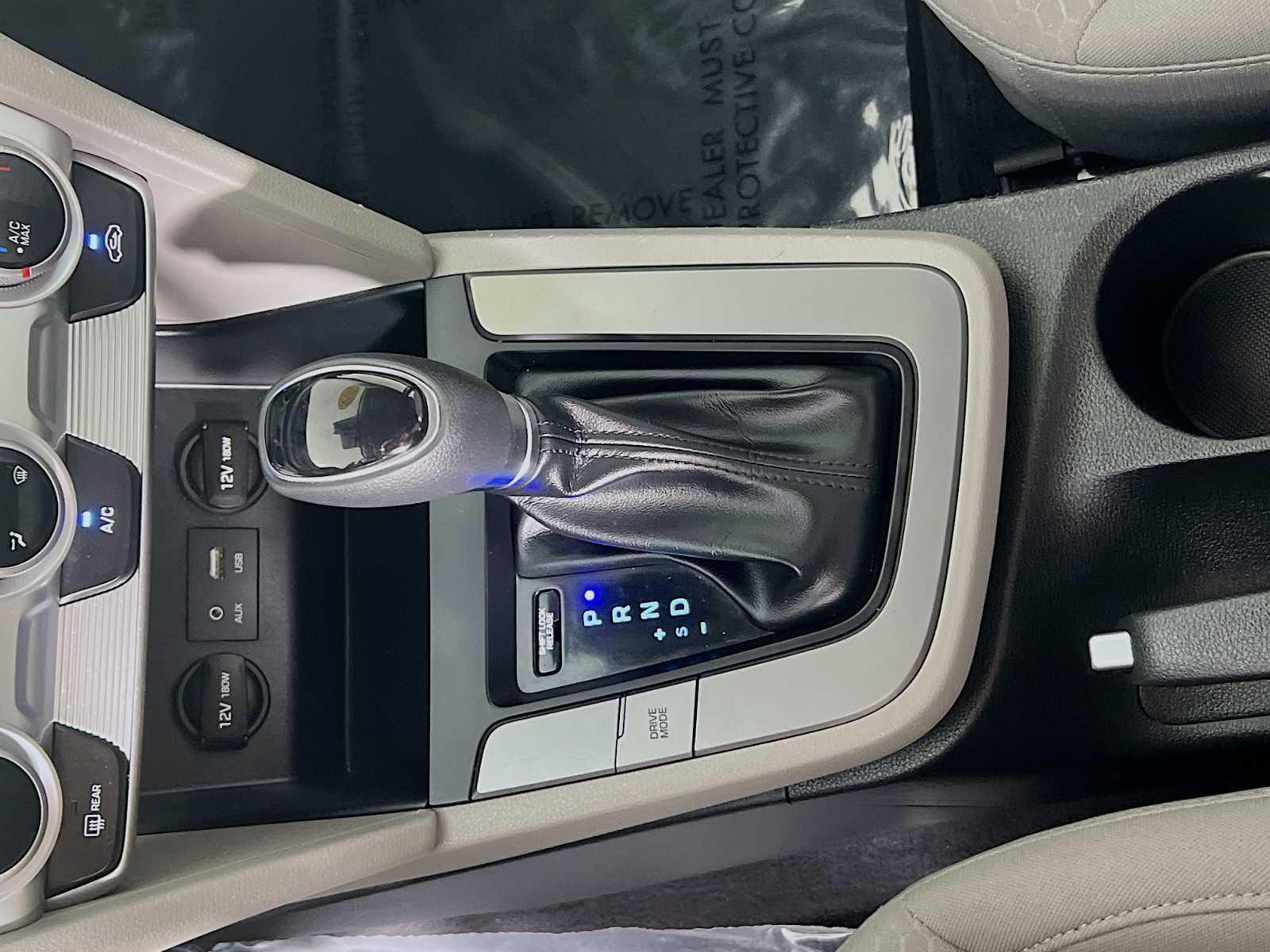 2019 Hyundai Elantra SEL - Photo 16